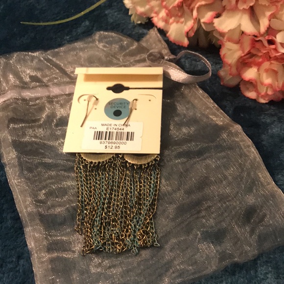 NWT Buckle Fringe Drop Earring. - Picture 4 of 7
